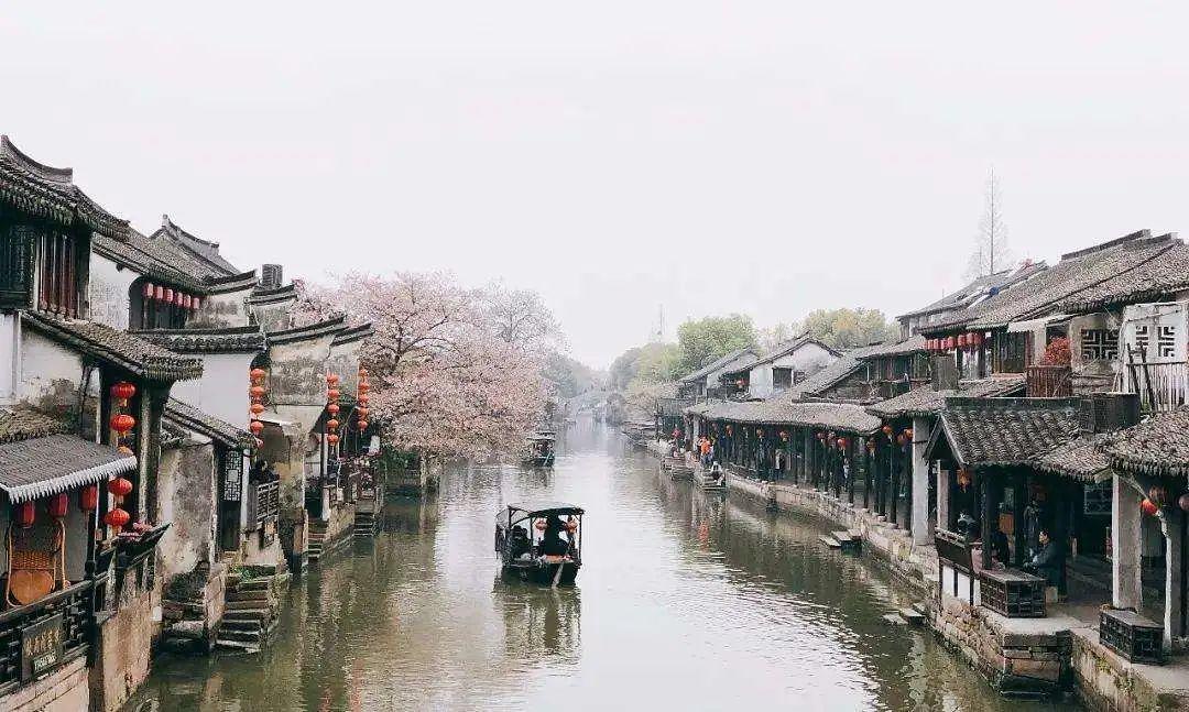 跟男朋友在一起五年了，这五年来他劈腿出轨近十次，因为爱他，所以选择了原谅，但是自从两年前出现了一？
