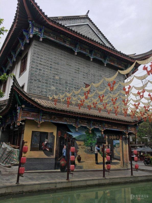县四大班子领导亲切看望慰问出席陇西县十八届人大三次会议与会代表